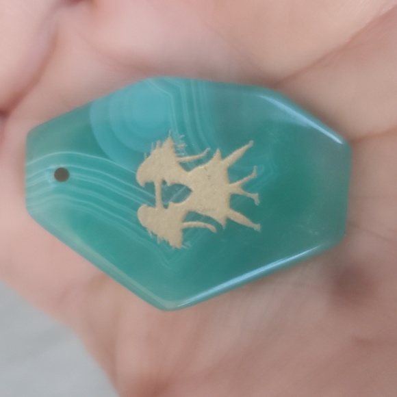New Hand Carved Gemini Green Onyx Agate Pendant Amulet. - Picture 3 of 7